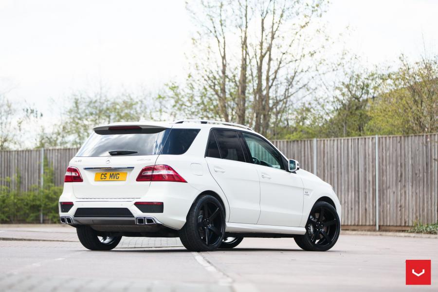  Mercedes-AMG ML63 on Vossen Wheels (CV3R) 2017 года  (фото 3 из 26)